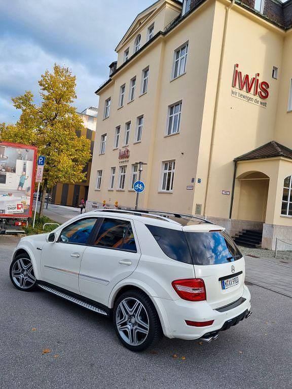 Weiß Gebraucht 2008 Mercedes ML500 AMG SUV | 19.950 € - Bild 1/4