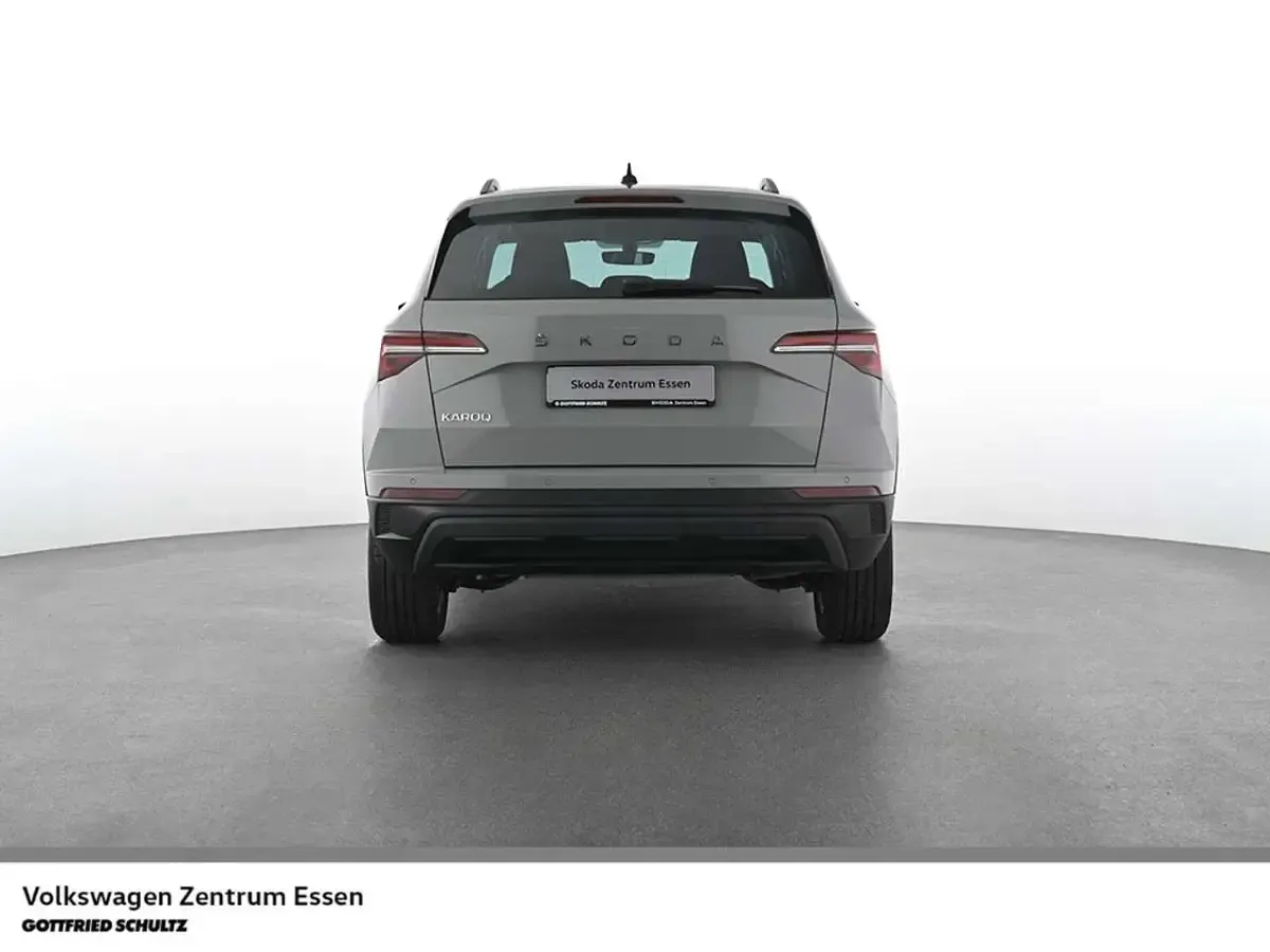 Gebraucht Skoda Karoq Ambition 150 PS (110 kW) 2023 Steelgrau SUV