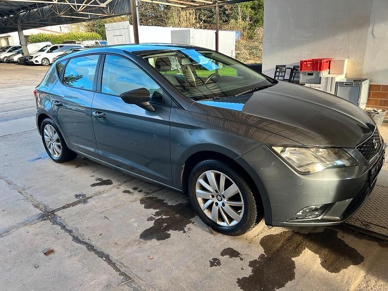 Usata Seat Leon 105 CV (77 kW) 2014 Grigio Berlina