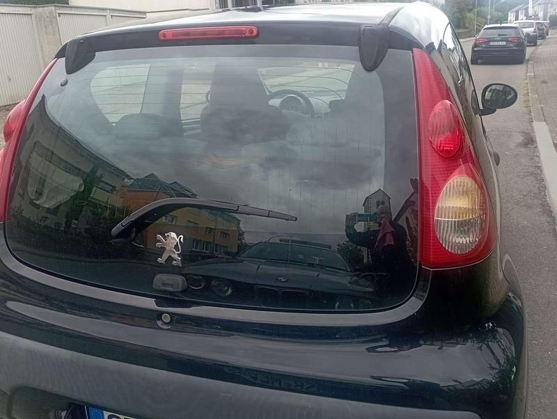 Gebraucht Peugeot 107 Filou 68 PS (50 kW) 2006 Schwarz Kleinwagen