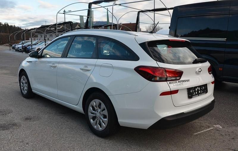 Gebraucht Hyundai i30 116 PS (85 kW) 2020 Weiß Kombi