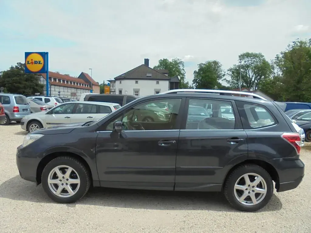Gebraucht Subaru Forester Exclusive+ 150 PS (110 kW) 2015 Schwarz SUV