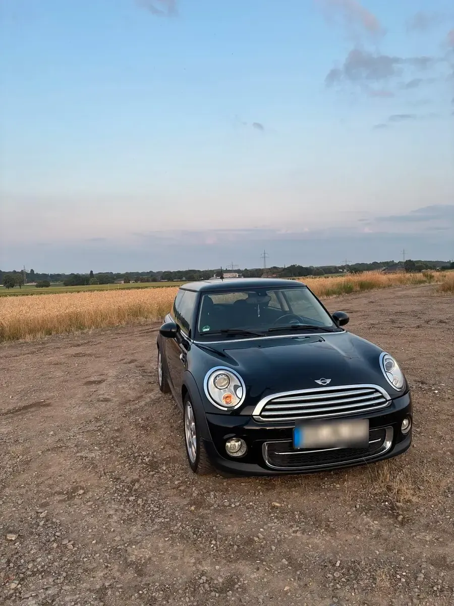 Gebraucht Mini Cooper D 116 PS (85 kW) 2014 Schwarz Kleinwagen