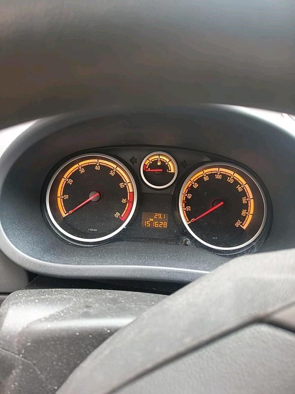 Gebraucht Opel Corsa 60 PS (44 kW) 2007 Silber Kleinwagen