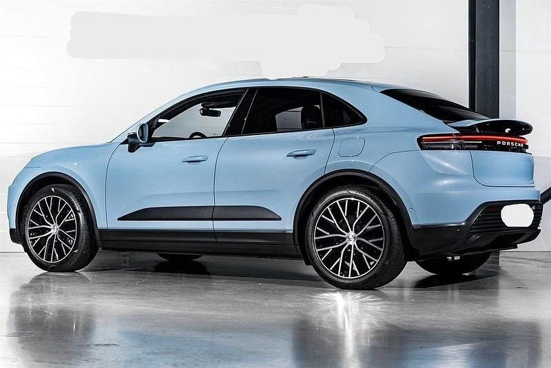 Gebraucht Porsche Macan 4 Electric 300 kW (408 PS) 2024 Frozenblue SUV