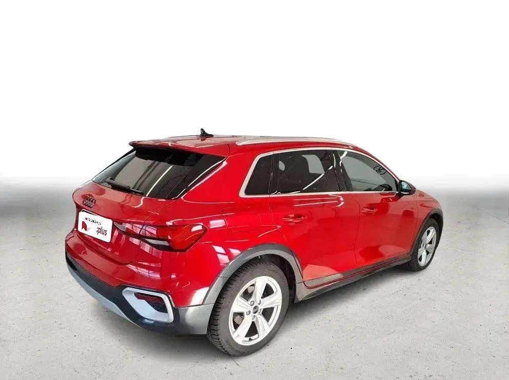 Gebraucht Audi A3 Ambiente 150 PS (110 kW) 2025 Rot Limousine