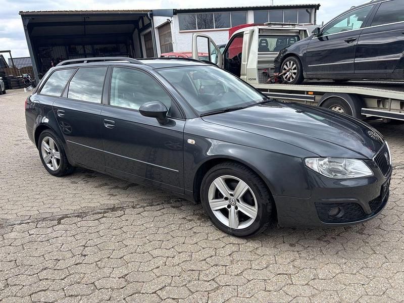 Gebraucht Seat Exeo Reference 120 PS (88 kW) 2011 Grau Limousine
