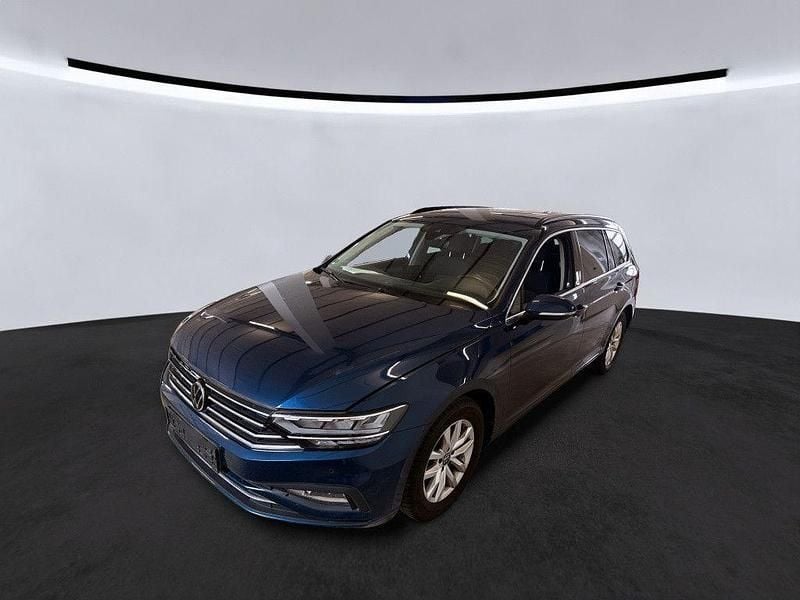 Blau Gebraucht 2020 VW Passat Business Kombi | 18.999 € (Guter Preis) - Bild 1/4
