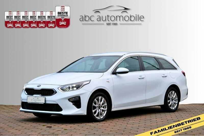 Weiß Gebraucht 2021 Kia Ceed Sportswagon Comfort Kombi | 15.650 € - Bild 1/4