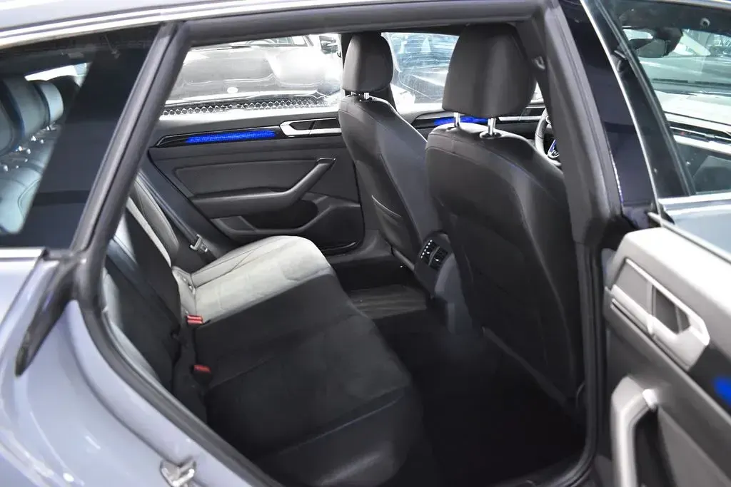 Gebraucht VW Arteon R 320 PS (235 kW) 2023 Grau Limousine