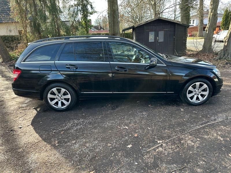 Gebraucht Mercedes C220 Avantgarde 170 PS (125 kW) 2010 Schwarz Kombi