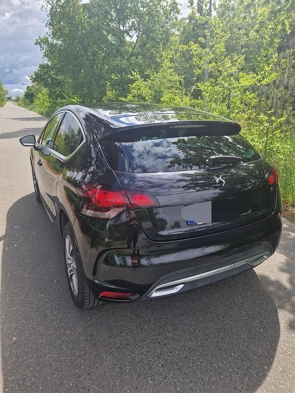 Second-hand Citroën DS4 120 CP (88 kW) 2014 Negru Hatchback