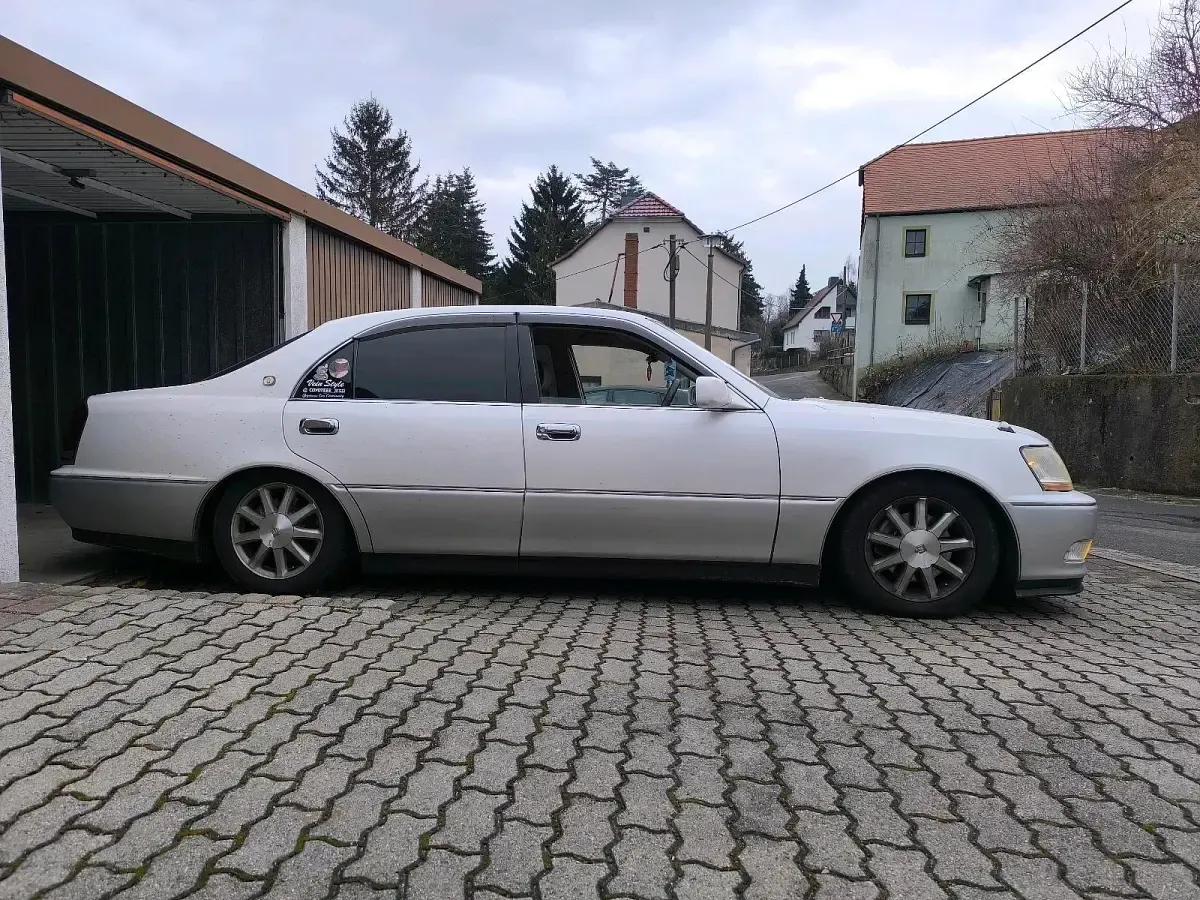 Gebraucht Toyota Crown 280 PS (205 kW) 2000 Andere farben Limousine