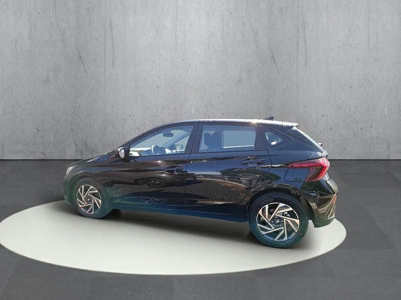 Neu Hyundai i20 Trend 101 PS (74 kW) 2025 Schwarz Limousine