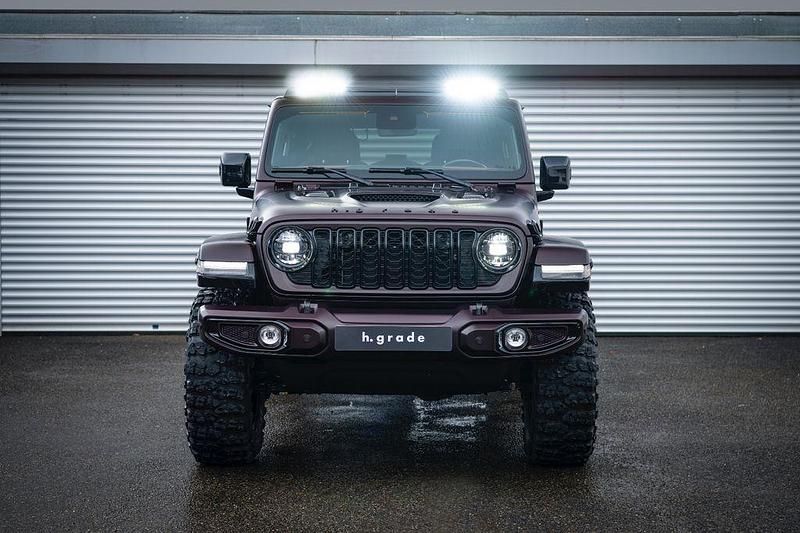 Rot Gebraucht 2024 Jeep Wrangler SUV | 121.900 € - Bild 1/4