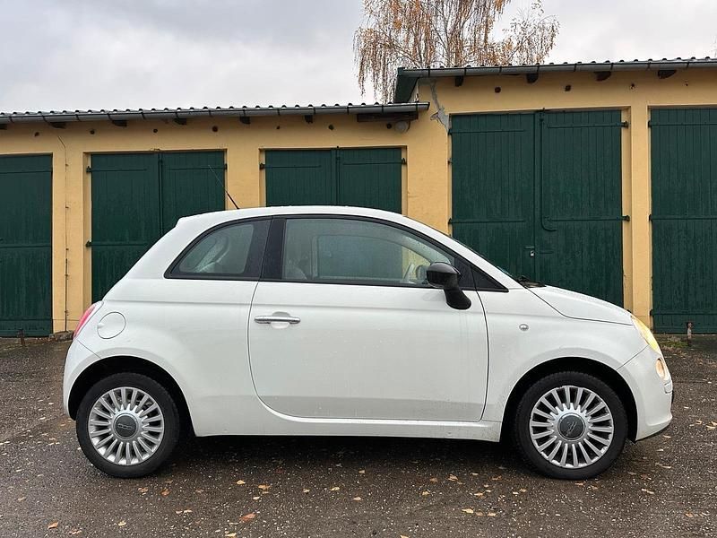 Weiß Gebraucht 2008 Fiat 500 Pop Kleinwagen | 4.250 € (Etwas zu teuer) - Bild 1/4