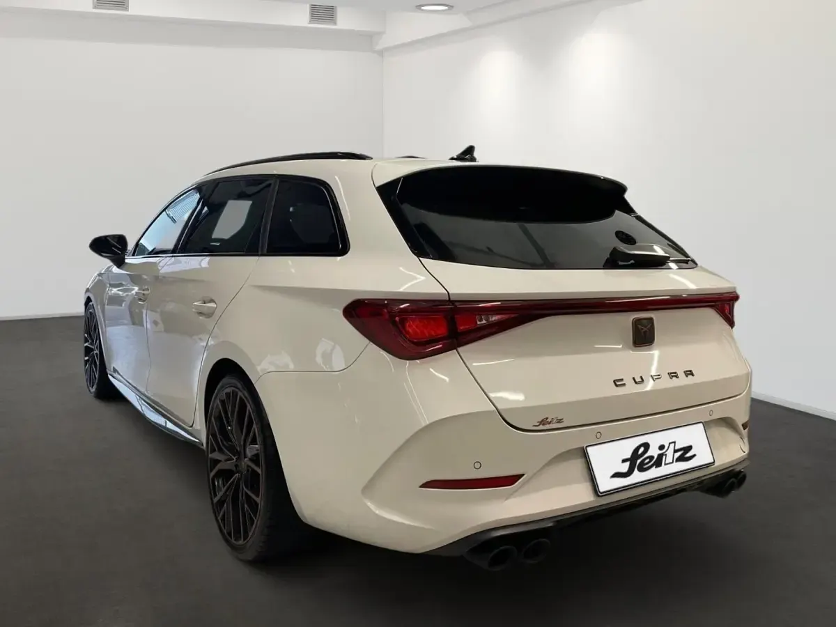 Gebraucht Cupra Leon VZ 310 PS (228 kW) 2024 Weiß Limousine