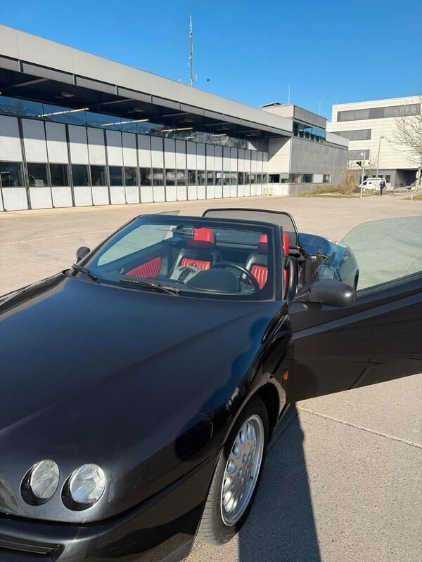Schwarz Gebraucht 1997 Alfa Romeo Spider Cabrio | 2.650 € (Fairer Preis) - Bild 1/4