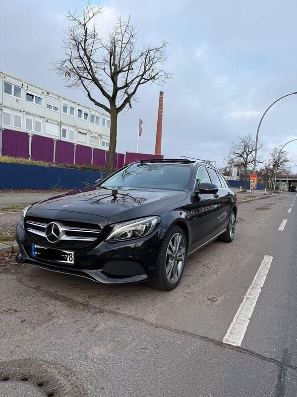 Gebraucht Mercedes C350e 279 PS (205 kW) 2017 Schwarz Kombi