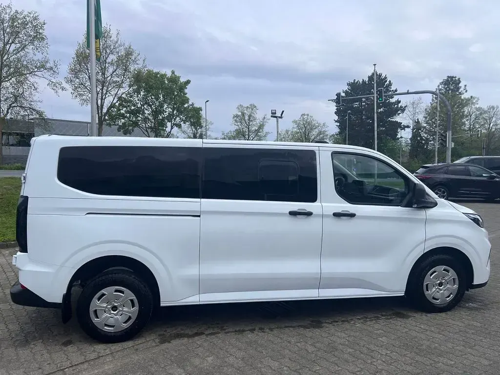 Neu Ford Transit Custom Trend 170 PS (125 kW) 2026 Weiß Kombi