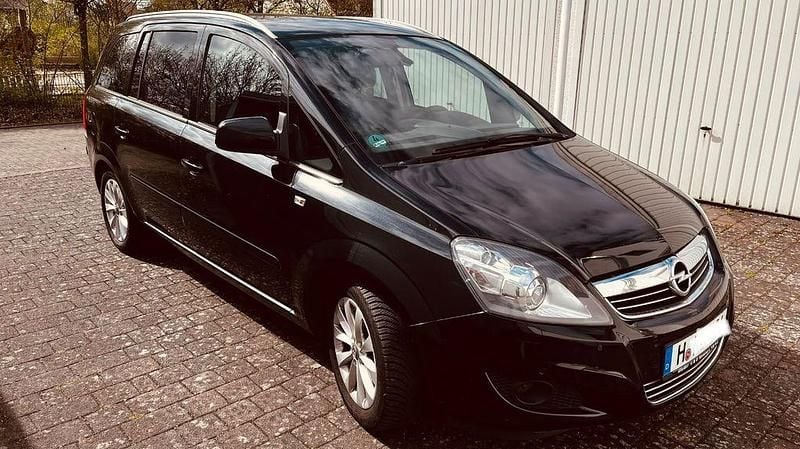Gebraucht Opel Zafira 140 PS (102 kW) 2014 Schwarz Van / Kleinbus