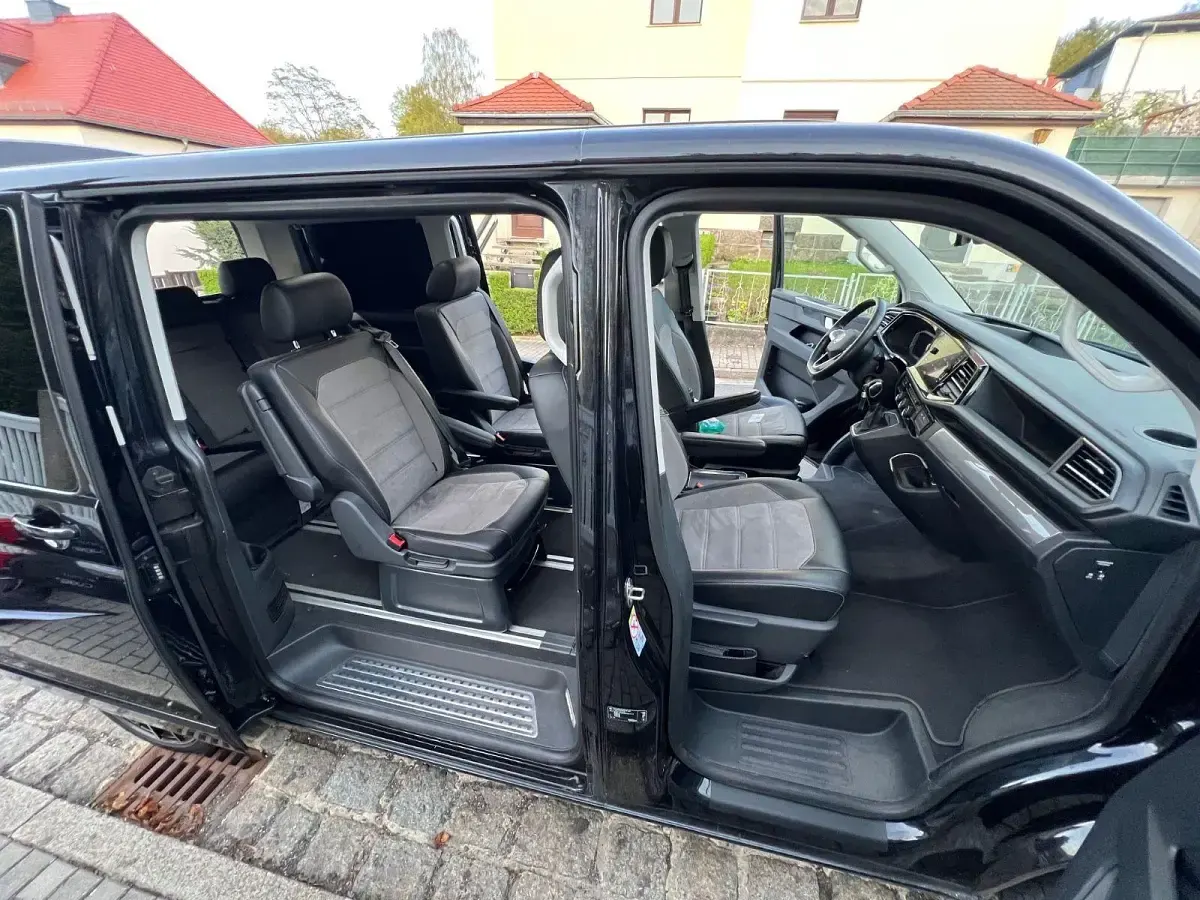 Gebraucht VW Multivan Generation Six 204 PS (150 kW) 2022 Schwarz Van / Kleinbus
