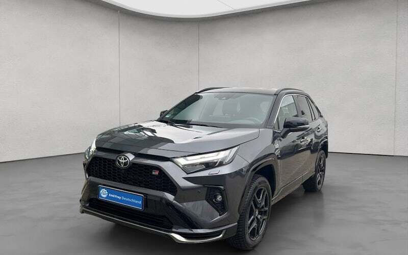 Grau Gebraucht 2025 Toyota RAV4 Hybrid Sport SUV | 58.990 € (Teuer) - Bild 1/3