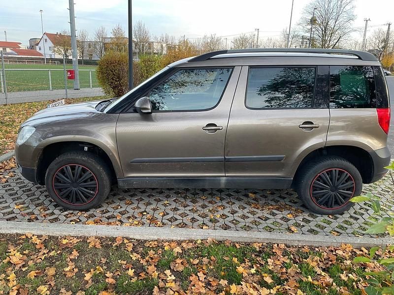 Gebraucht Skoda Yeti 170 PS (125 kW) 2011 Braun SUV