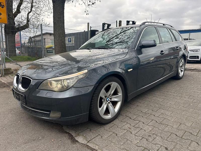 Gebraucht BMW 520 177 PS (130 kW) 2009 Grau Kombi
