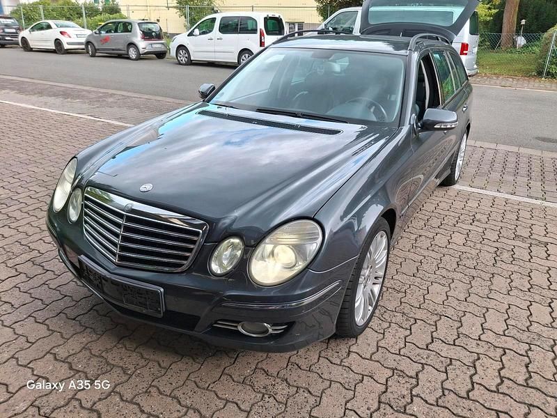 Blau Gebraucht 2008 Mercedes E280 Kombi | 4.900 € (Fairer Preis) - Bild 1/4