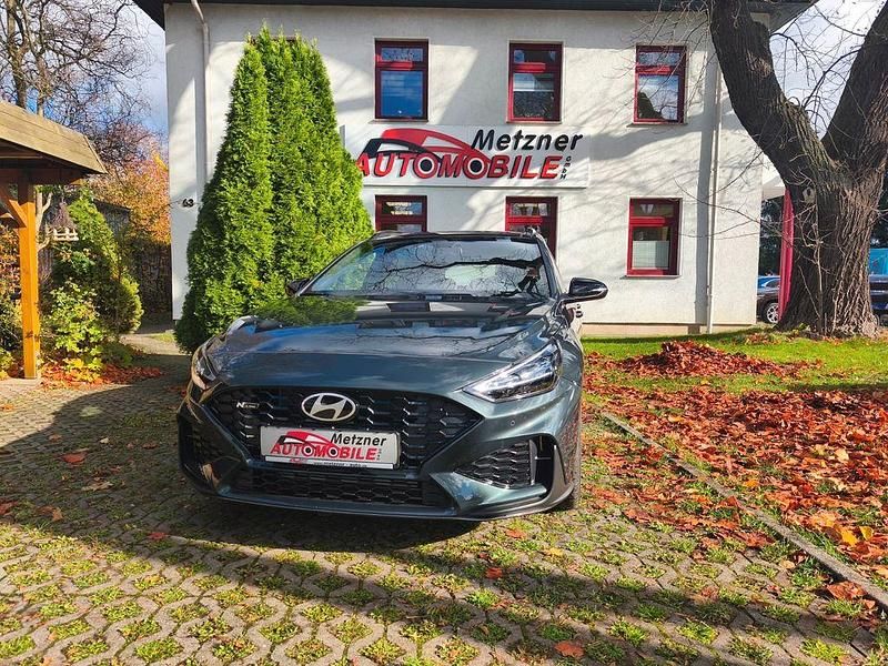 Grün Neu 2025 Hyundai i30 N Line Limousine | 29.990 € (Teuer) - Bild 1/4