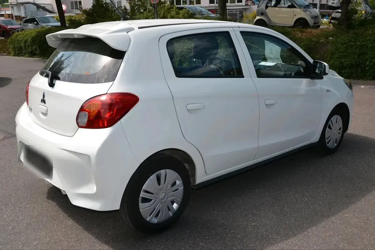 Gebraucht Mitsubishi Space Star Select 80 PS (58 kW) 2024 Kleinwagen