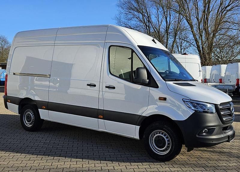 Gebraucht Mercedes Sprinter 170 PS (125 kW) 2024 Weiß Van