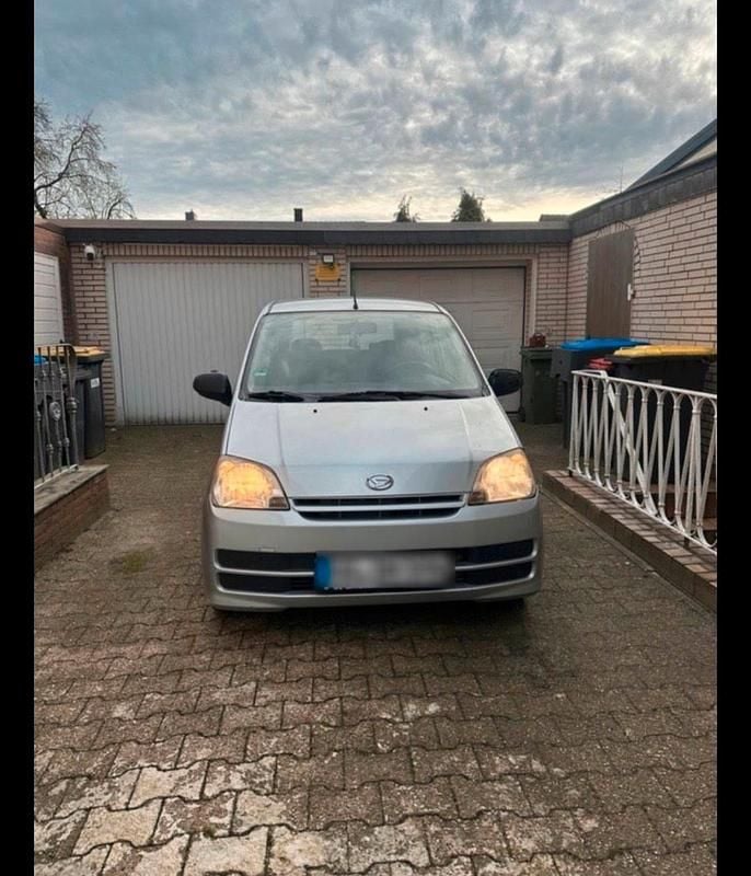 Silber Gebraucht 2007 Daihatsu Cuore Kleinwagen | 899 € (Fairer Preis) - Bild 1/4
