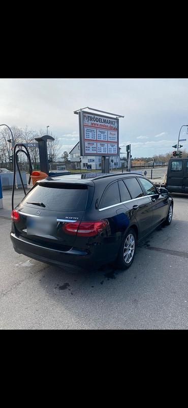 Gebraucht Mercedes C220 170 PS (125 kW) 2014 Schwarz Kombi