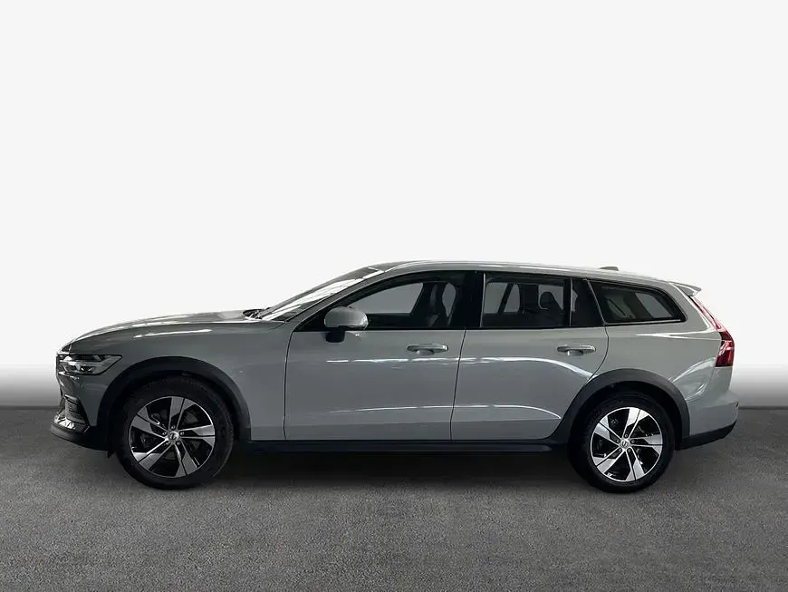 Gebraucht Volvo V60 CC Plus 197 PS (144 kW) 2024 Grau Kombi