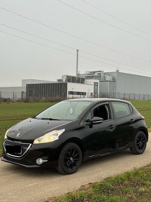 Gebraucht Peugeot 208 82 PS (60 kW) 2012 Schwarz Kleinwagen