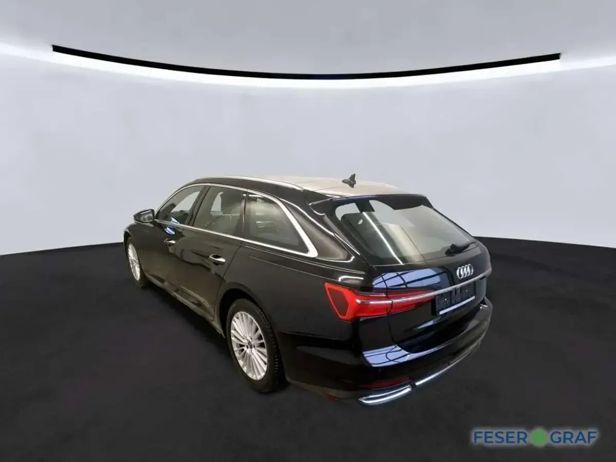Gebraucht Audi A6 Premium 204 PS (150 kW) 2022 Mythosschwarz metallic Kombi
