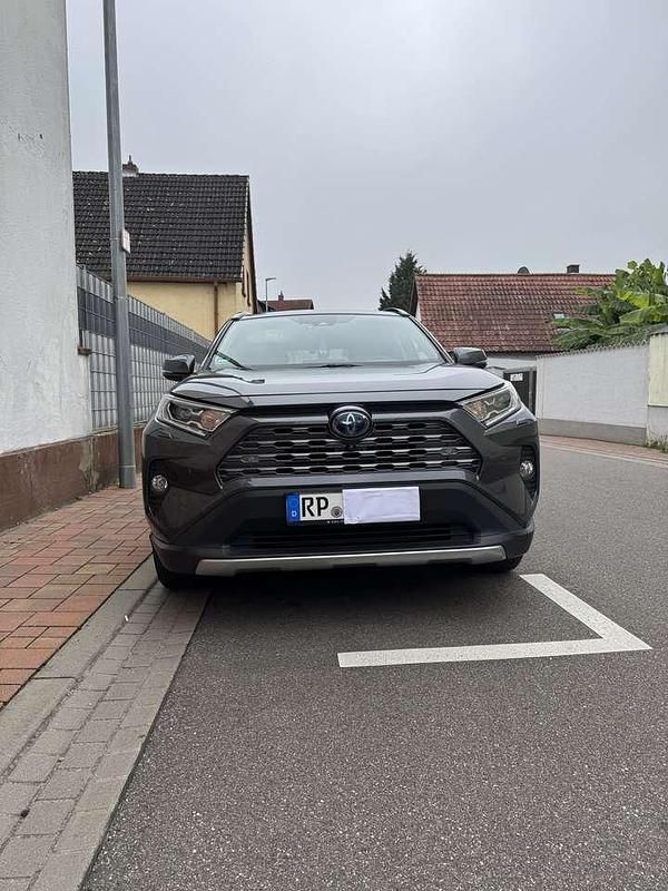 Gebraucht 2019 Toyota RAV4 Hybrid Lounge SUV | 28.500 € (Guter Preis) - Bild 1/4