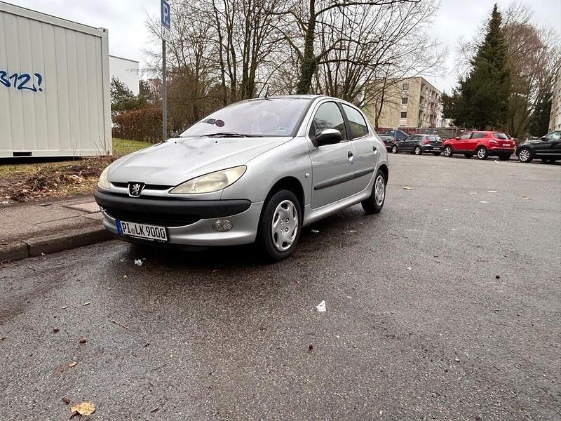 Gebraucht Peugeot 206 Premium 75 PS (55 kW) 2002 Grau Limousine