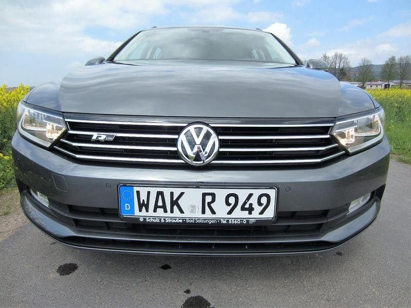 Gebraucht VW Passat Trendline 120 PS (88 kW) 2015 Grau Kombi