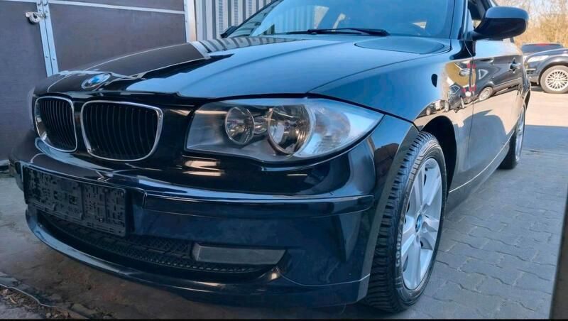 Schwarz Gebraucht 2010 BMW 116 Kleinwagen | 2.990 € (Guter Preis) - Bild 1/4