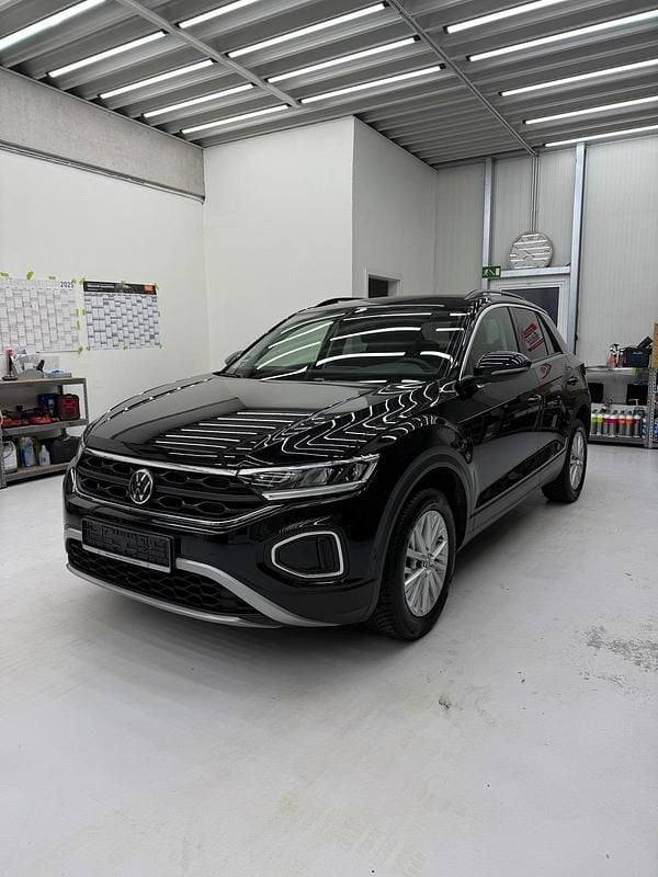 Schwarz Gebraucht 2023 VW T-Roc SUV | 16.600 € - Bild 1/4