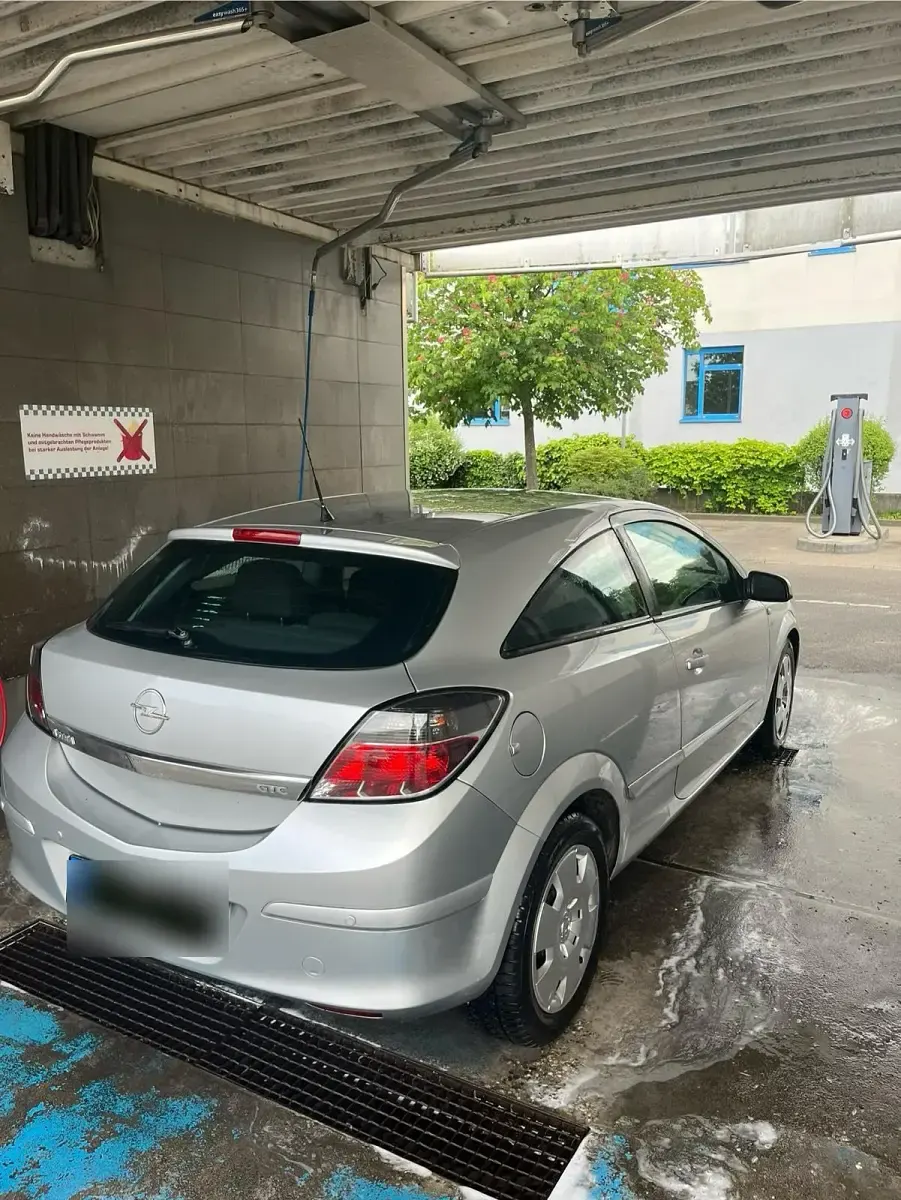 Gebraucht Opel Astra GTC 90 PS (66 kW) 2005 Silber Coupé