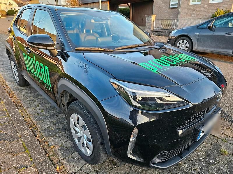 Schwarz Gebraucht 2022 Toyota Yaris Cross SUV | 18.490 € (Guter Preis) - Bild 1/4
