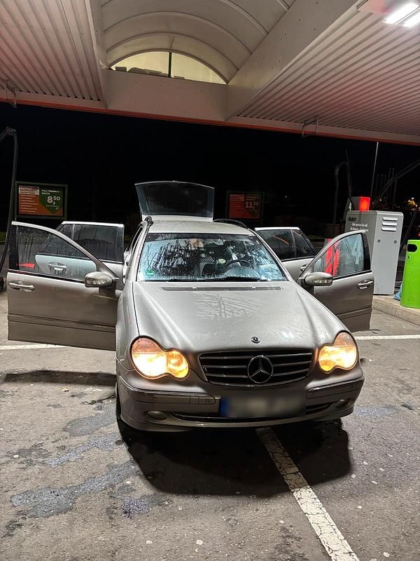 Silber Gebraucht 2003 Mercedes C220 Sport Kombi | 4.300 € (Teuer) - Bild 1/4