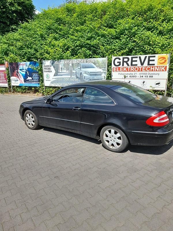 Schwarz Gebraucht 2002 Mercedes CLK200 Coupé | 3.990 € - Bild 1/4