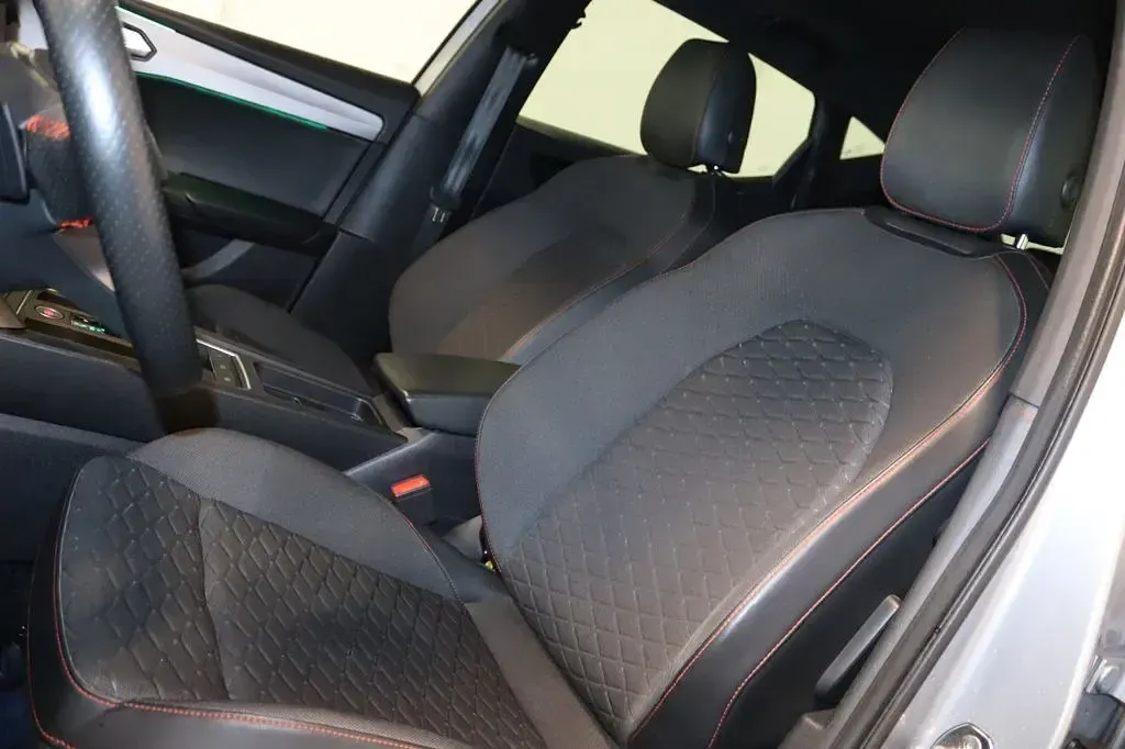 Gebraucht Seat Leon FR 150 PS (110 kW) 2022 Silber Limousine