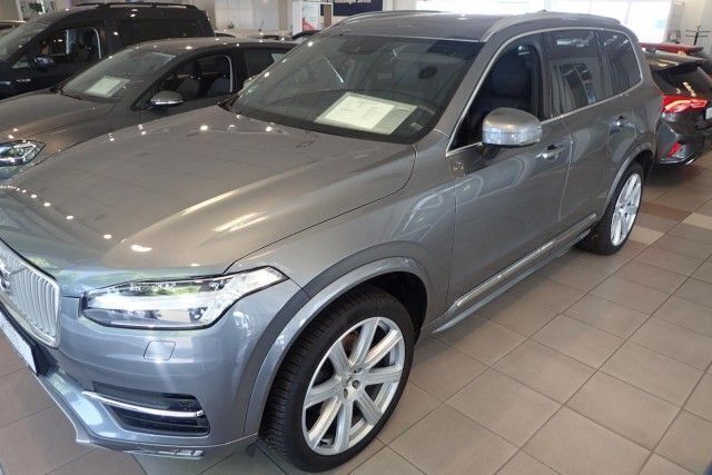 Grau Gebraucht 2019 Volvo XC90 Inscription SUV | 42.900 € (Fairer Preis) - Bild 1/4