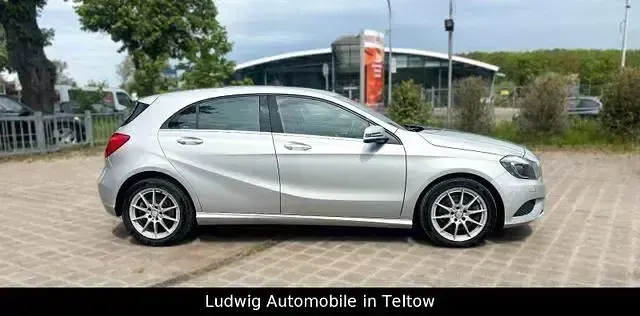 Gebraucht Mercedes A250 211 PS (155 kW) 2012 Silber Kleinwagen